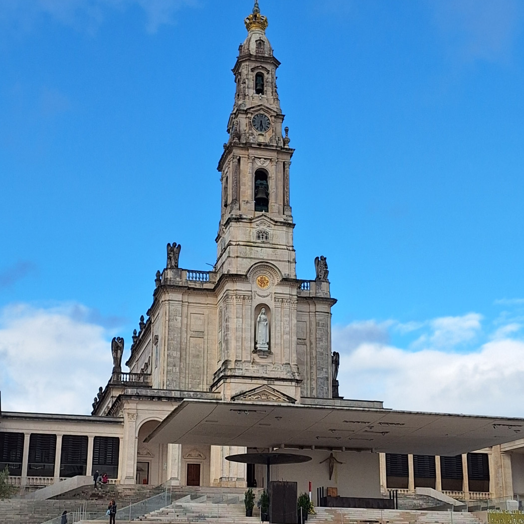 Small Group Tour up to 19 people